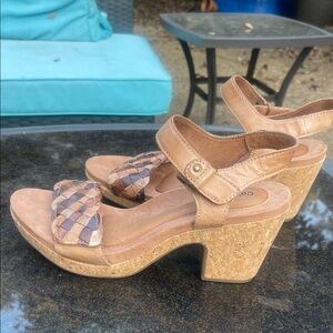 Elegant Tan and Brown Woven Wedges